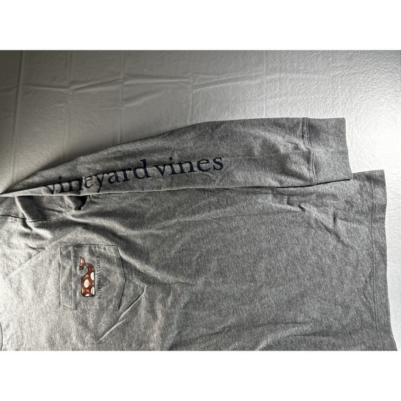 Vineyard Vines T-Shirt Medium Mens Large Gray Long Sleeve Basketball Whale - Picture 4 of 13